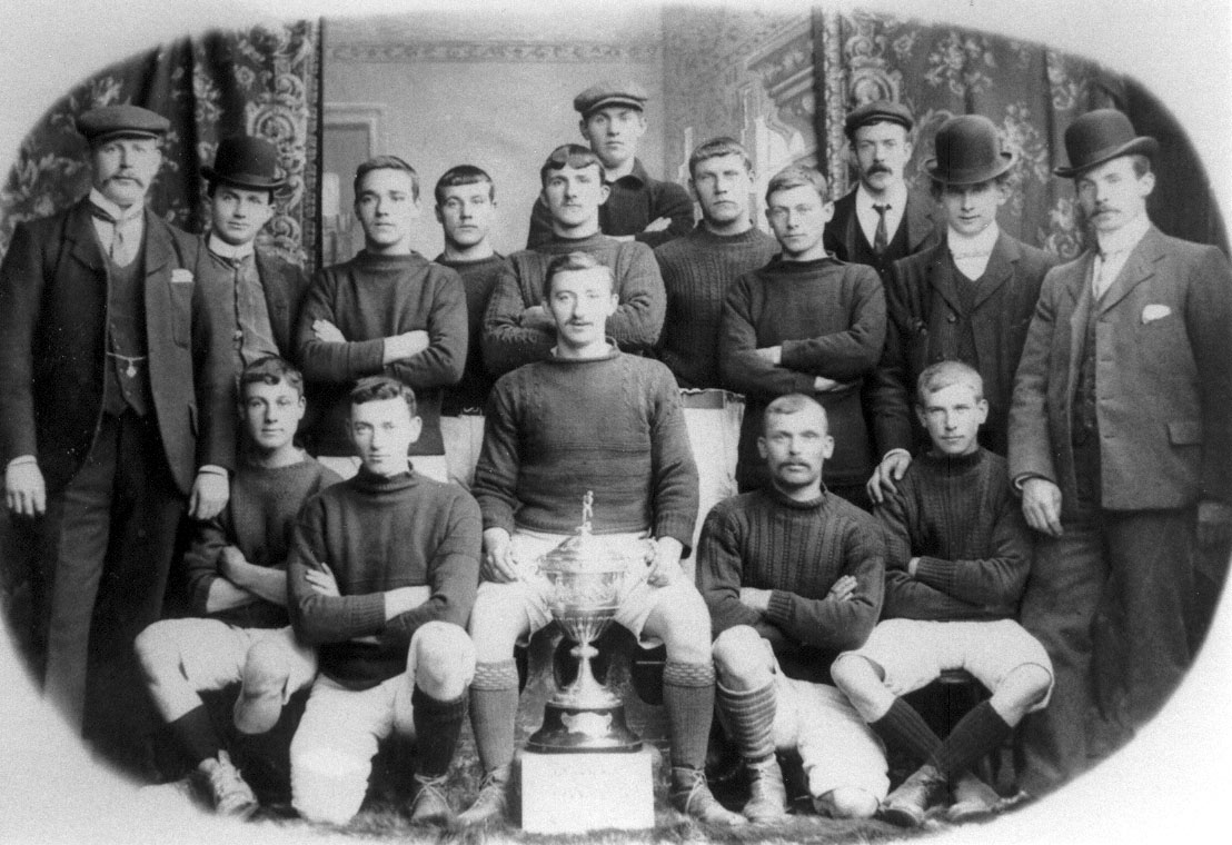 The intriguingly named Cellardyke Bluejackets, an early football club who hailed from the East Neuk of Fife. Note the hand-knitted jerseys!